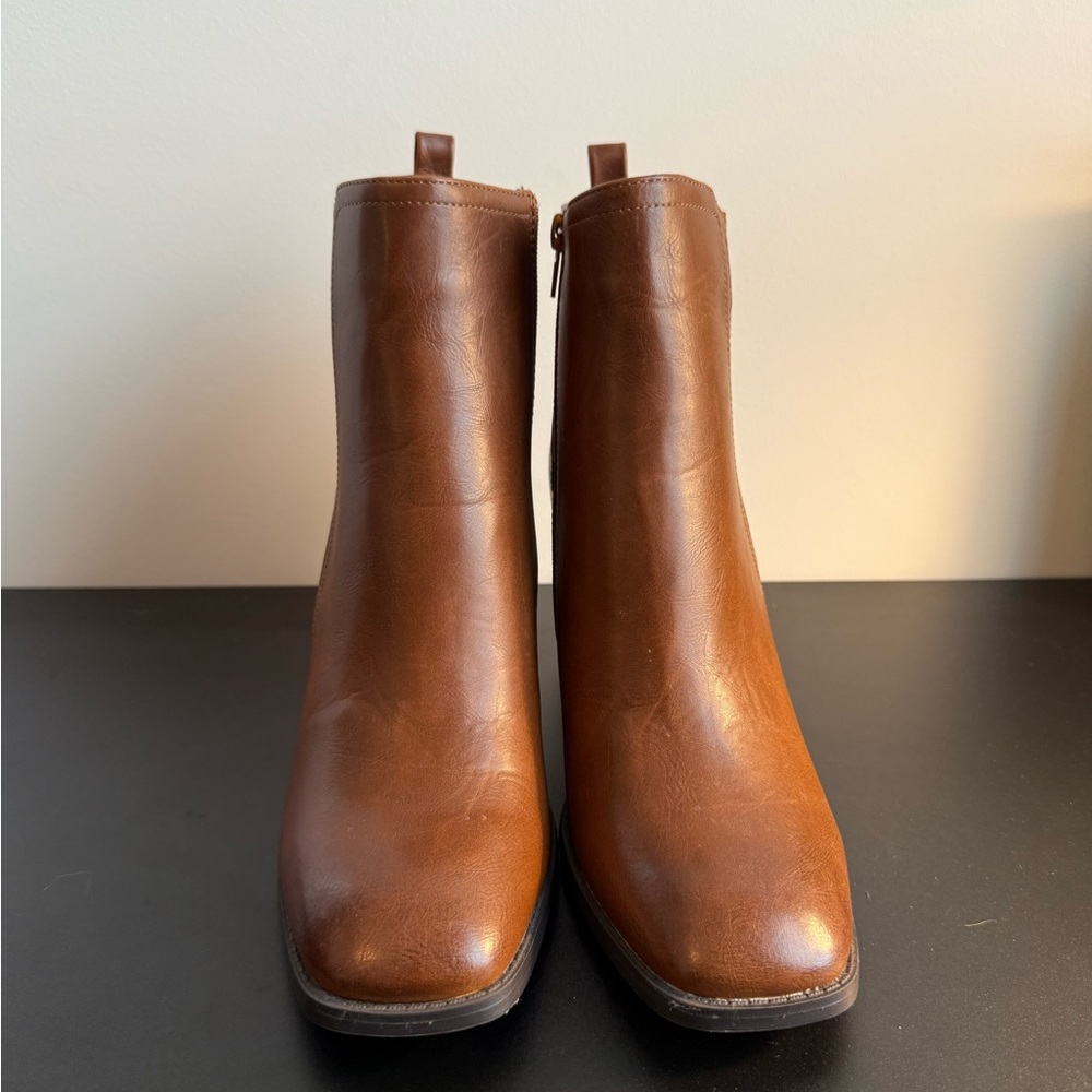🤎 Pierre Dumas Tan Ankle Booties 🤎 - Picture 2 of 5